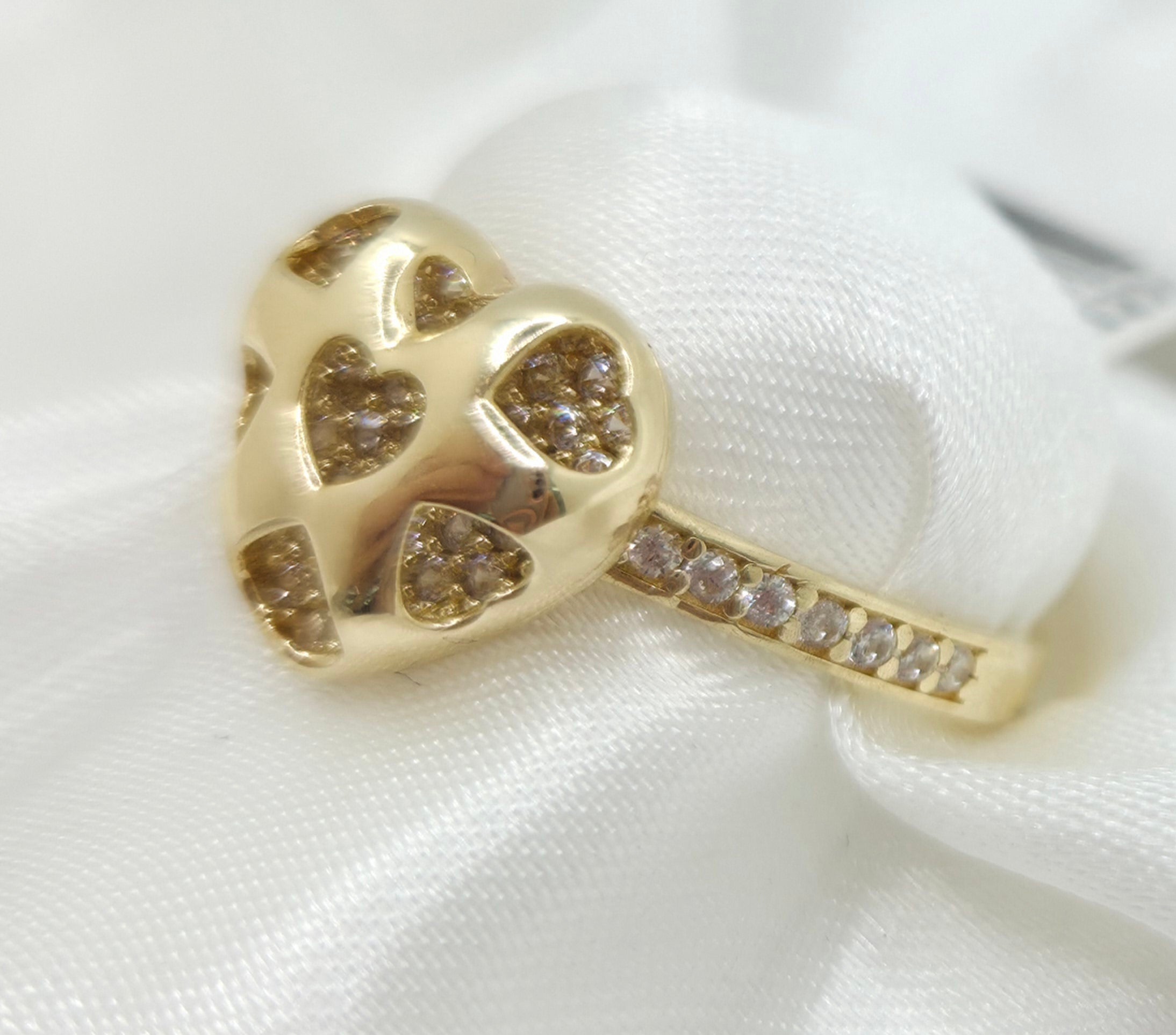10K SMALLS HEARTS CZ BACKGROUND RING – 7 – JY Jewelry Wholesale