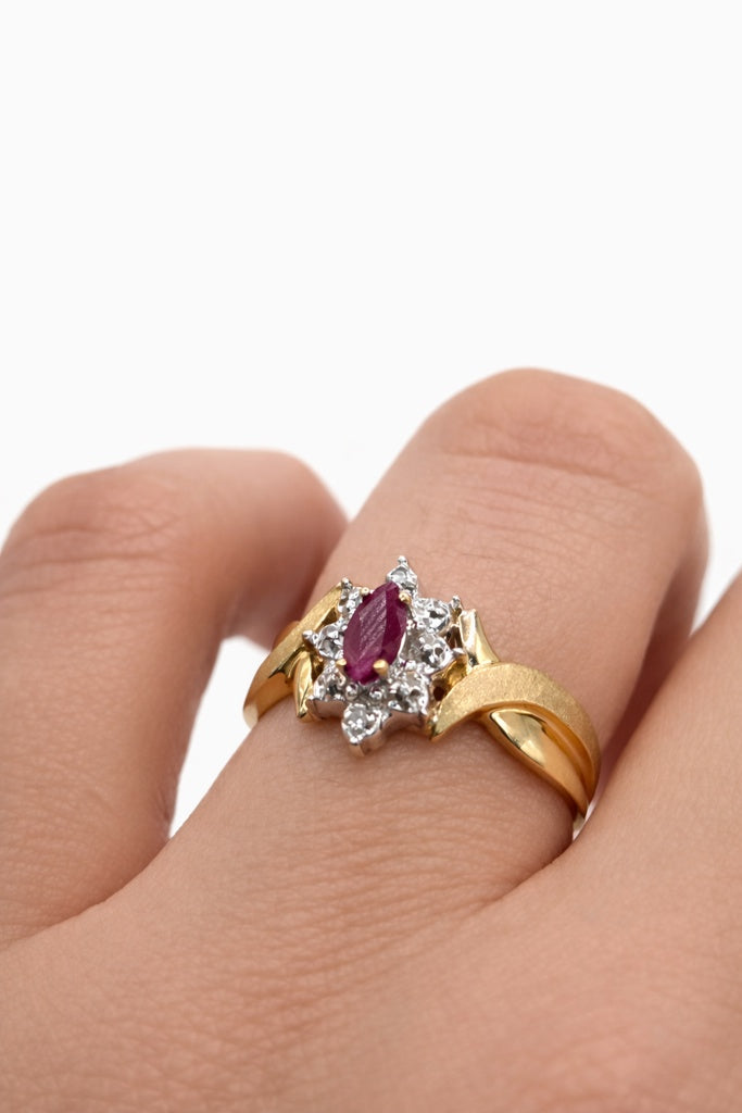 10K DIAMOND AND RUBI DELICATE WOMAN'S RING – 7 – JY Jewelry Wholesale