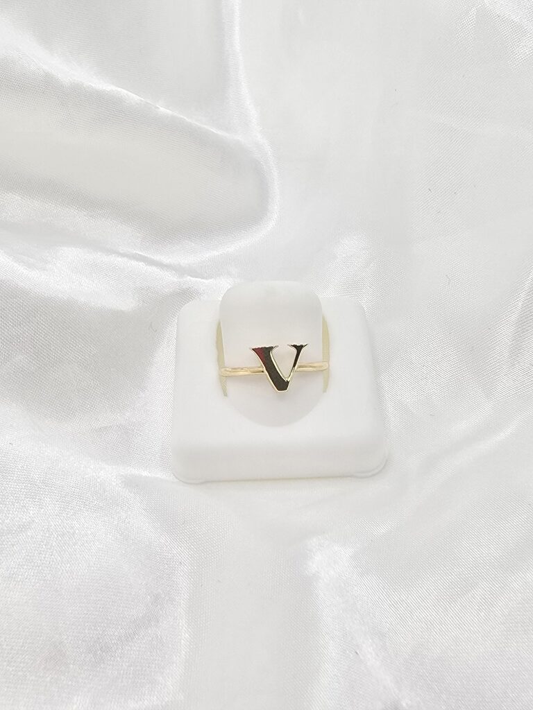 14K "V" LETTER RING – 7 – JY Jewelry Wholesale