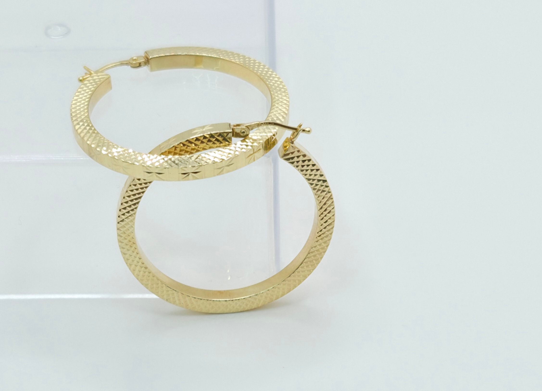 10K MODERN FLASH DETAIL STRAIGHT HOOPS EARRINGS – 5 – JY Jewelry Wholesale
