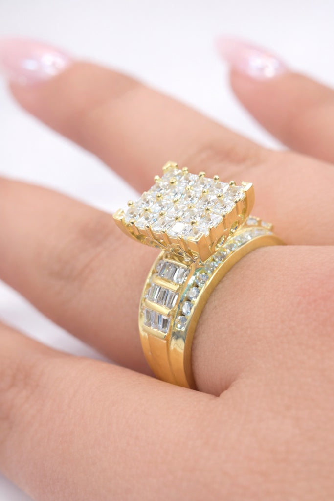 10K RECTANGULAR EXOTIC CZ RING – 7.5-8 – JY Jewelry Wholesale