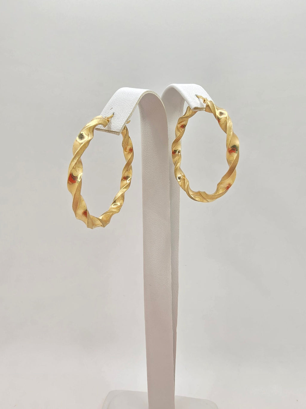 10K ROPE DESIGN TWISTED HOOPS EARRINGS – 4.5MM – JY Jewelry Wholesale