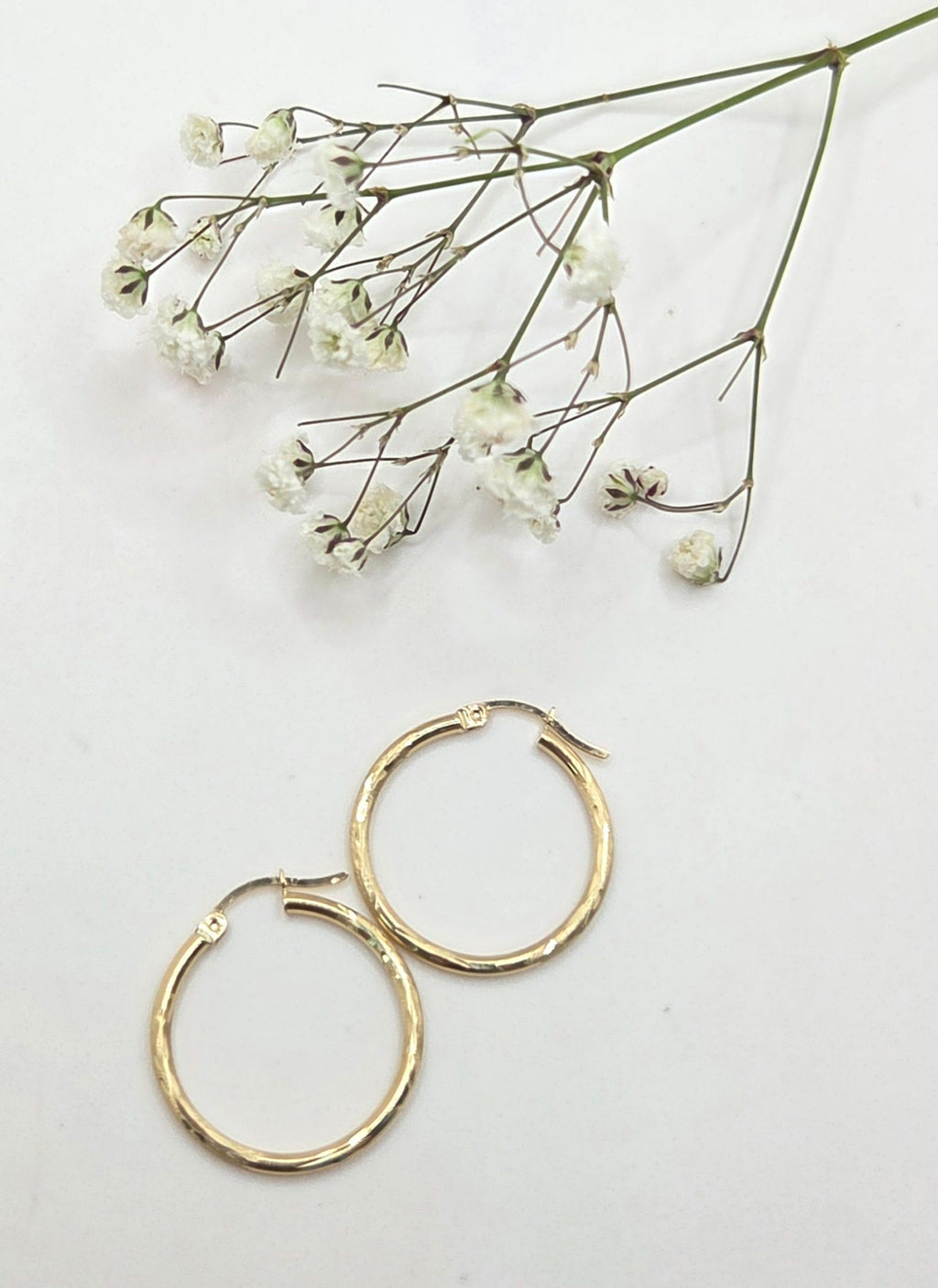 10K NEVADAS DESIGN HOOPS EARRING – 3 2MM – JY Jewelry Wholesale