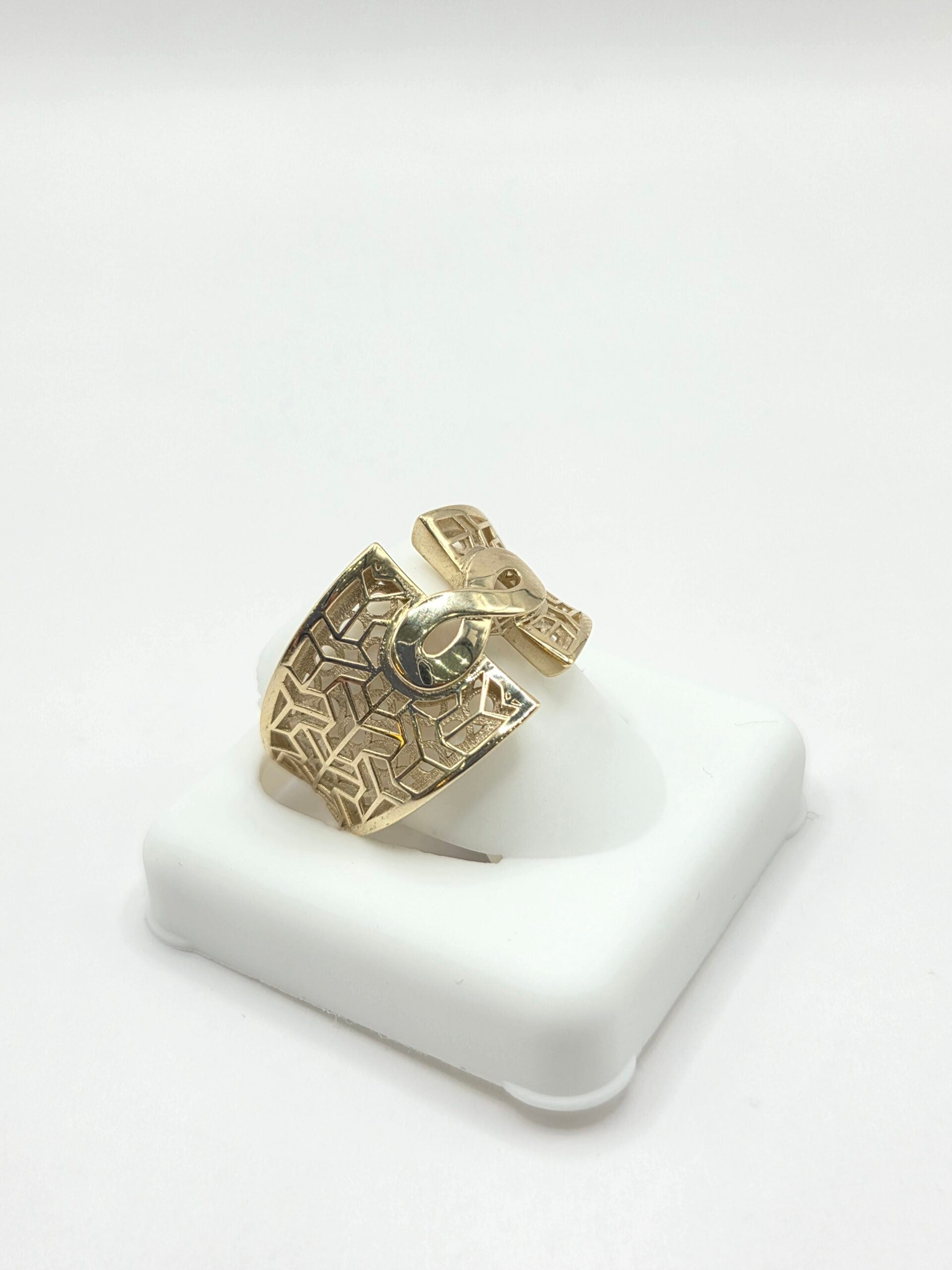10K FANCY SILHOUETTES BACK DESIGN INFINITY DETAIL CENTER RING – 8-9 – JY Jewelry Wholesale