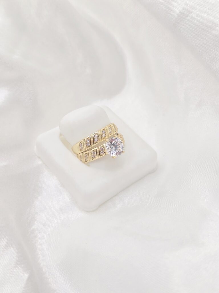 10K WOMEN'S ENGAGEMENT RING WITH STONES IN DIAGONAL – 7 – JY Jewelry Wholesale