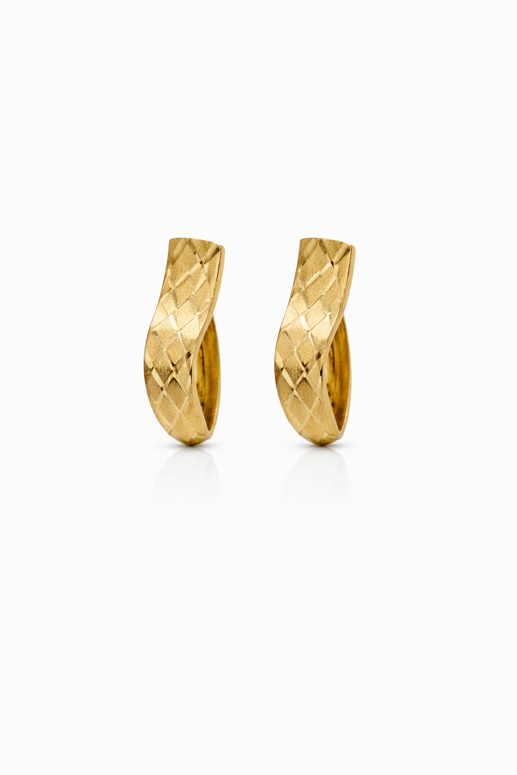 14K VINTAGE STYLE X DETAILS OMEGA BACK EARRINGS – JY Jewelry Wholesale