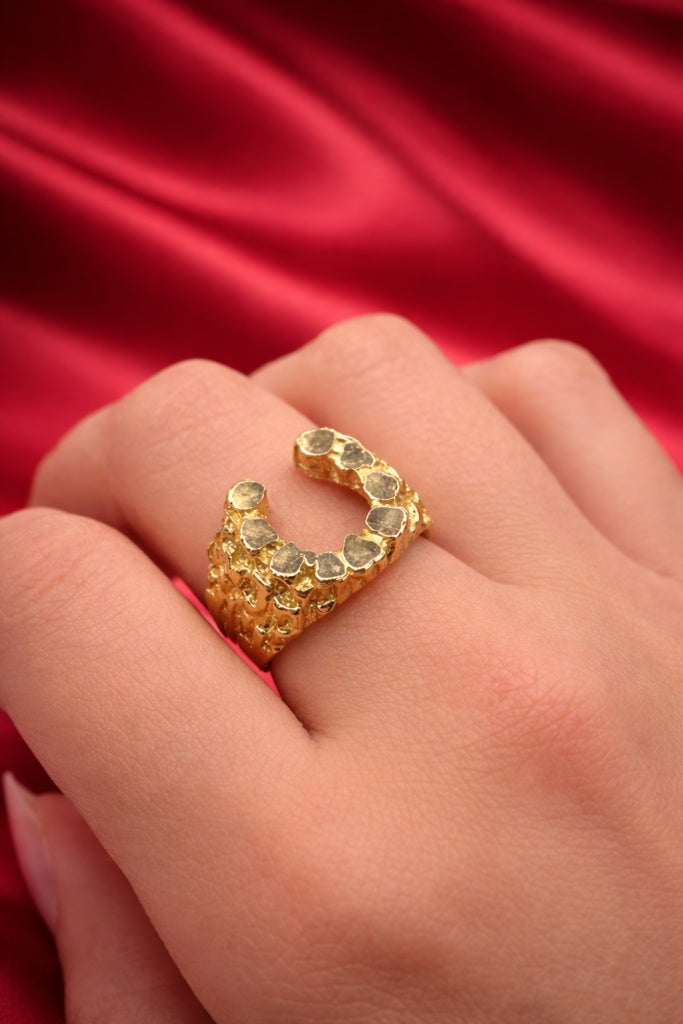 10K SOLID NUGGETS HORSESHOE RING – 7 – JY Jewelry Wholesale