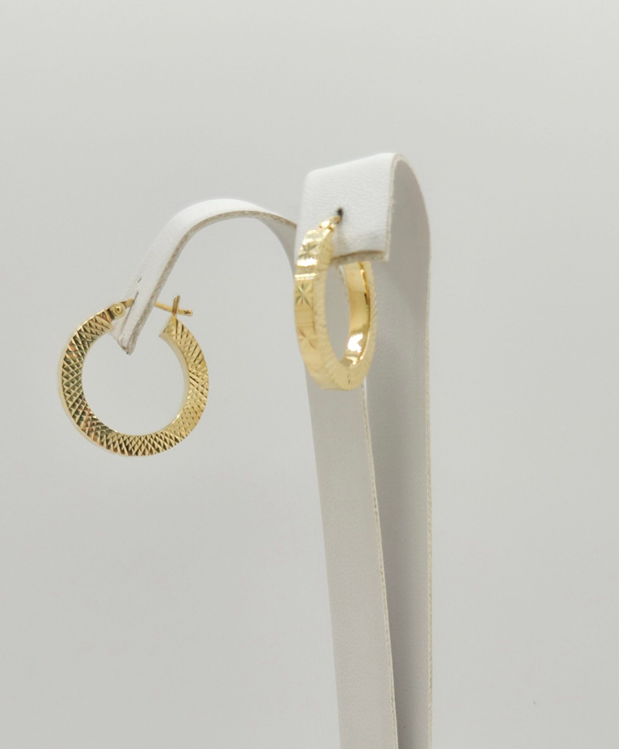 10K MODERN FLASH DETAIL STRAIGHT EDGE HOOPS EARRINGS – 2 – JY Jewelry Wholesale