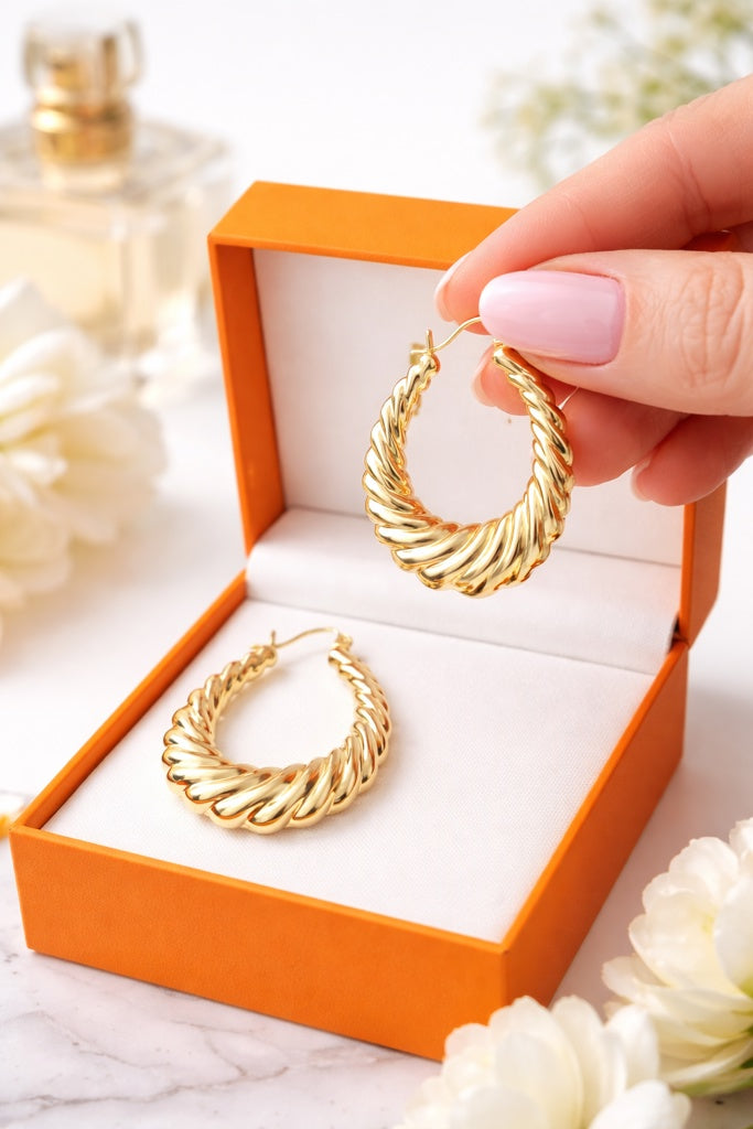 10K VINTAGE STYLE CROISSANT DESIGN HOOPS EARRINGS – LARGE – JY Jewelry Wholesale