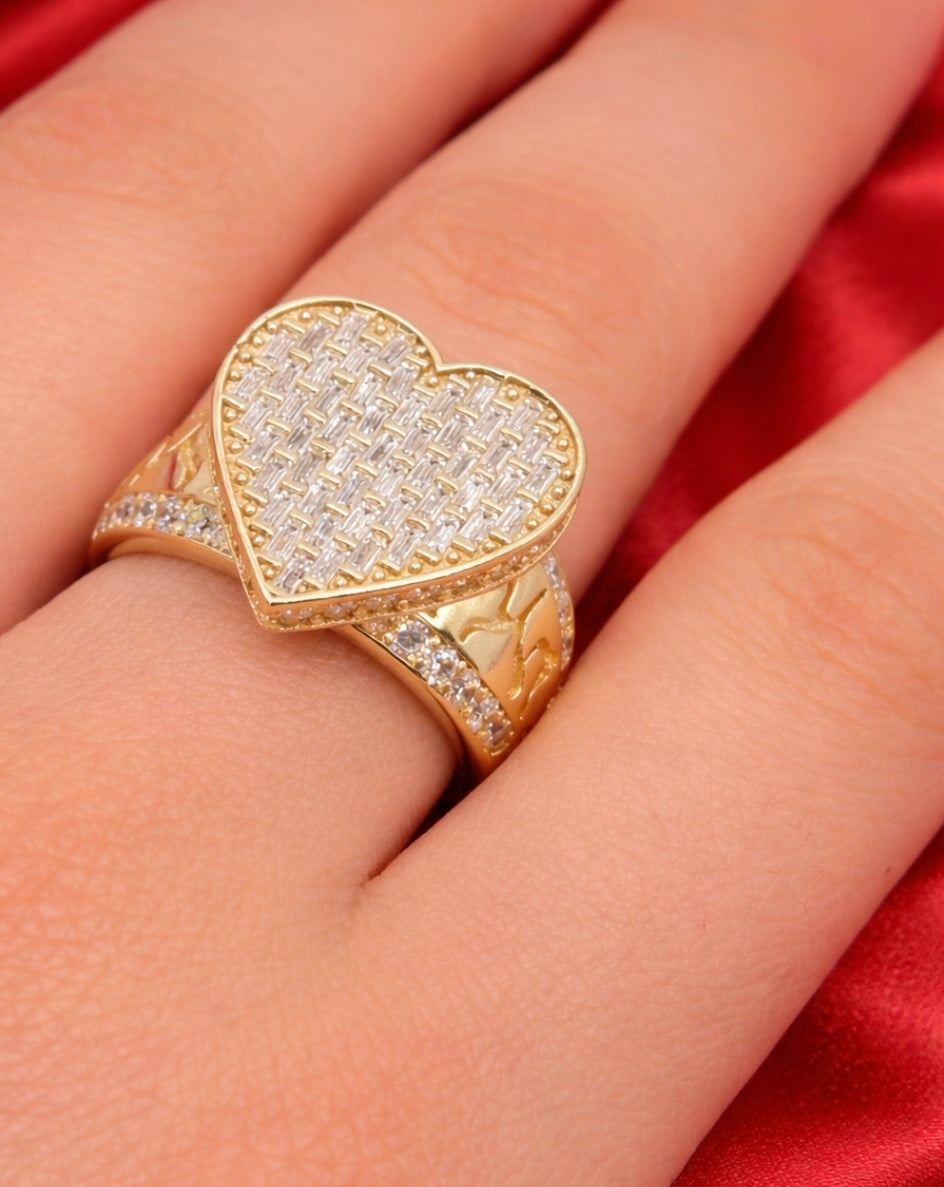 10K BAGUETTE DETAILS MEDIUM HEART WOMAN'S RING – 8.5 – JY Jewelry Wholesale