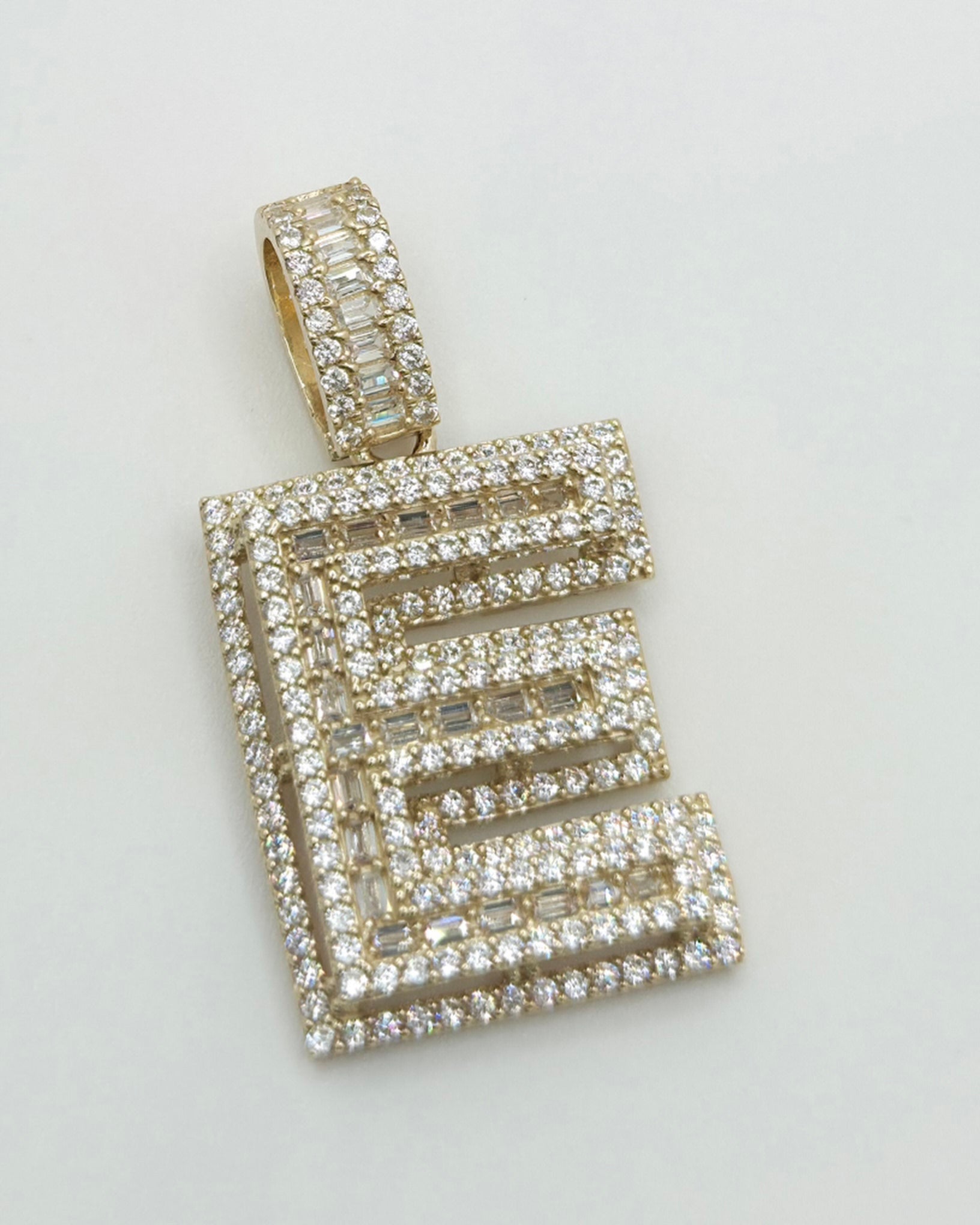 10K MEDIUM CZ "E" LETTER PENDANT – JY Jewelry Wholesale