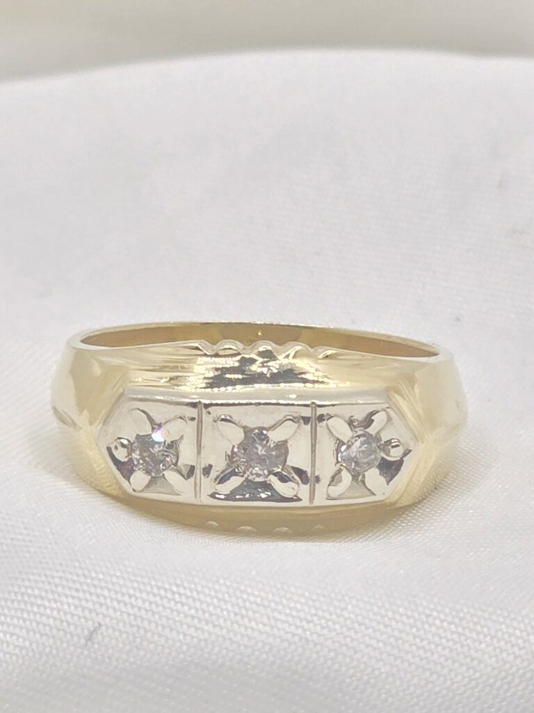 14K 3 STONE STATEMENT DIAMOND RING – 8.5 – JY Jewelry Wholesale