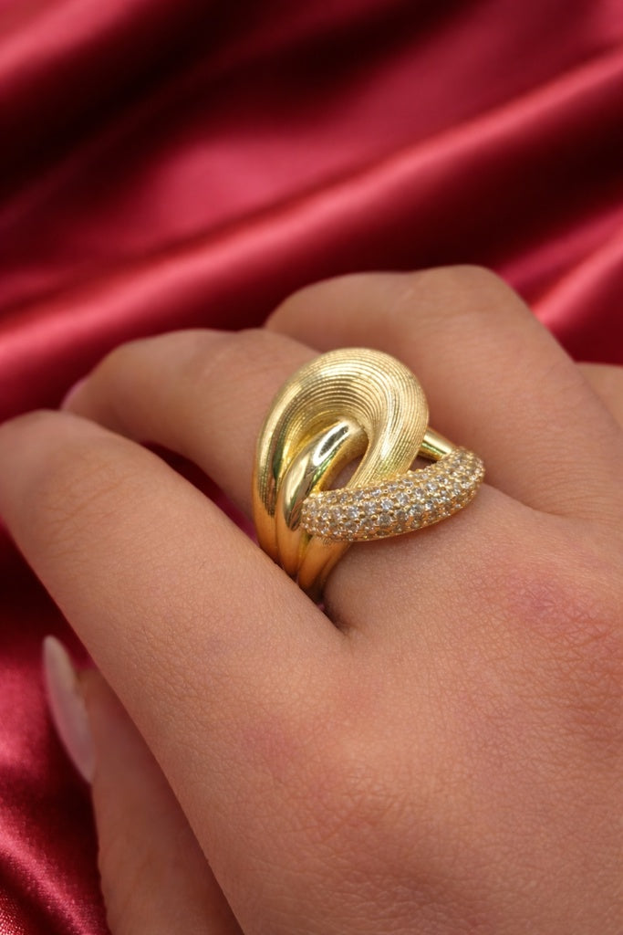 10K CZ AND NEVADA DESIGN DROP SILHOUETTE INTERTWINED RING – 8-8.5 – JY Jewelry Wholesale