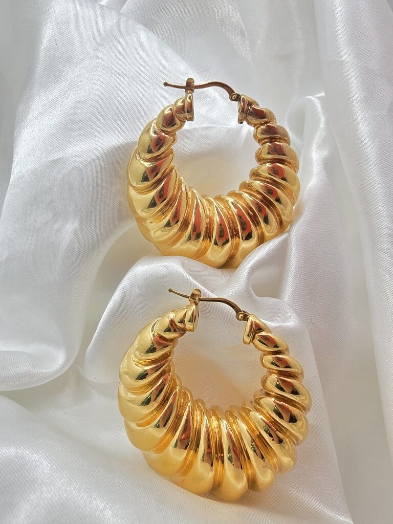 14K LARGE INFLATED SHELL DESING HOOPS EARRINGS – JY Jewelry Wholesale