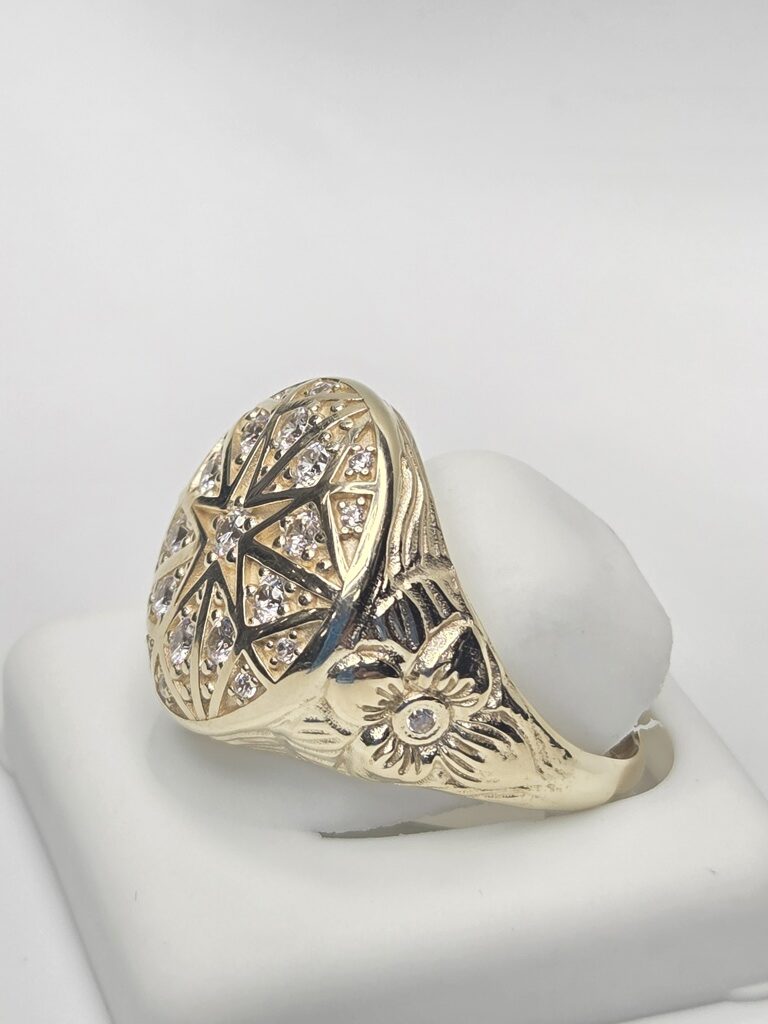 10K ROUND STAR DESIGN SMALL ROSETTA MAN'S RING – 12-12.5 – JY Jewelry Wholesale