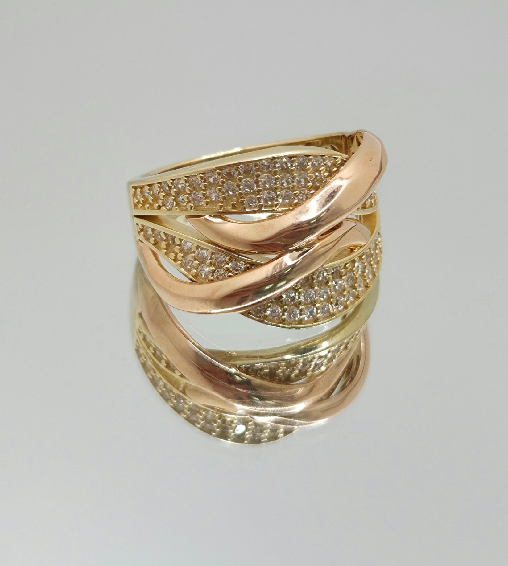 14K MODERN CZ TWO TONE INTERTWINED RING – 8 – JY Jewelry Wholesale
