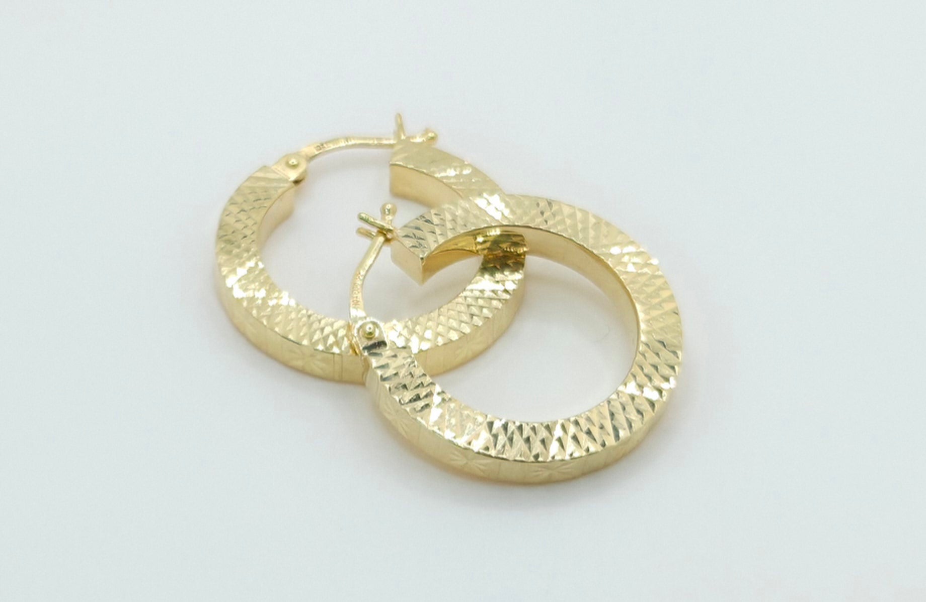 10K MODERN FLASH DETAIL STRAIGHT EDGE HOOPS EARRINGS – 2 – JY Jewelry Wholesale