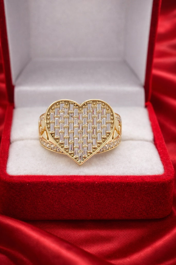 10K BAGUETTE DETAILS MEDIUM HEART WOMAN'S RING – 8.5 – JY Jewelry Wholesale