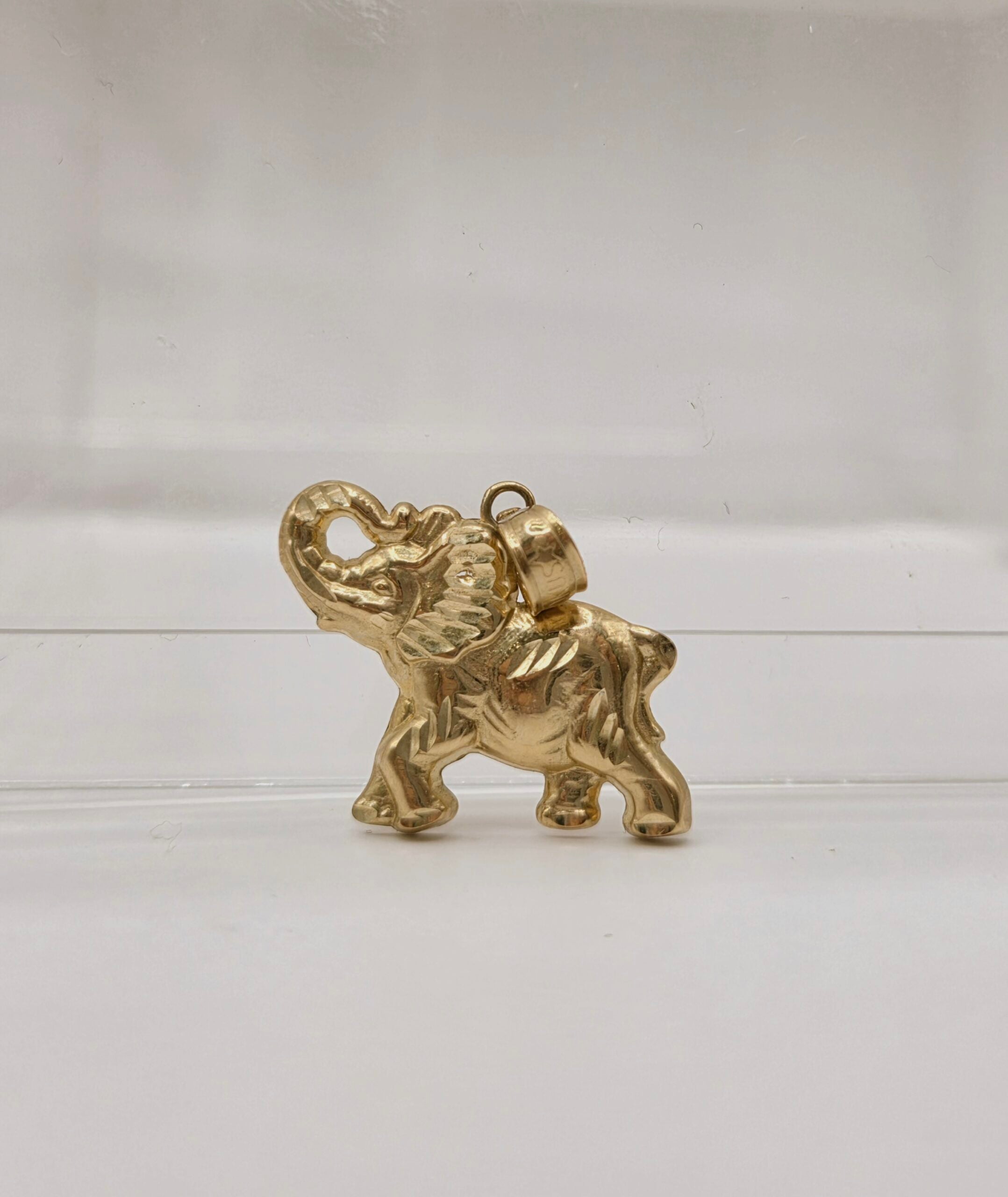 10K SMALL YELLOW GOLD ELEPHANT PENDANT – SMALL – JY Jewelry Wholesale