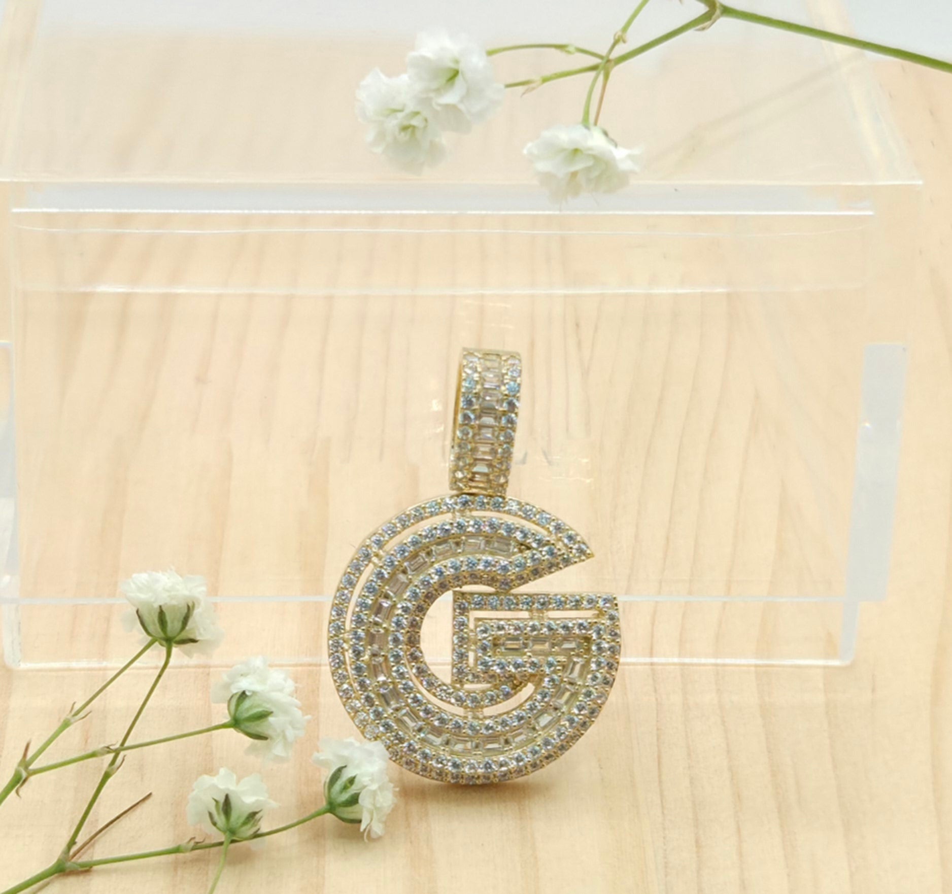 10K SMALL CZ "G" LETTER PENDANT – JY Jewelry Wholesale