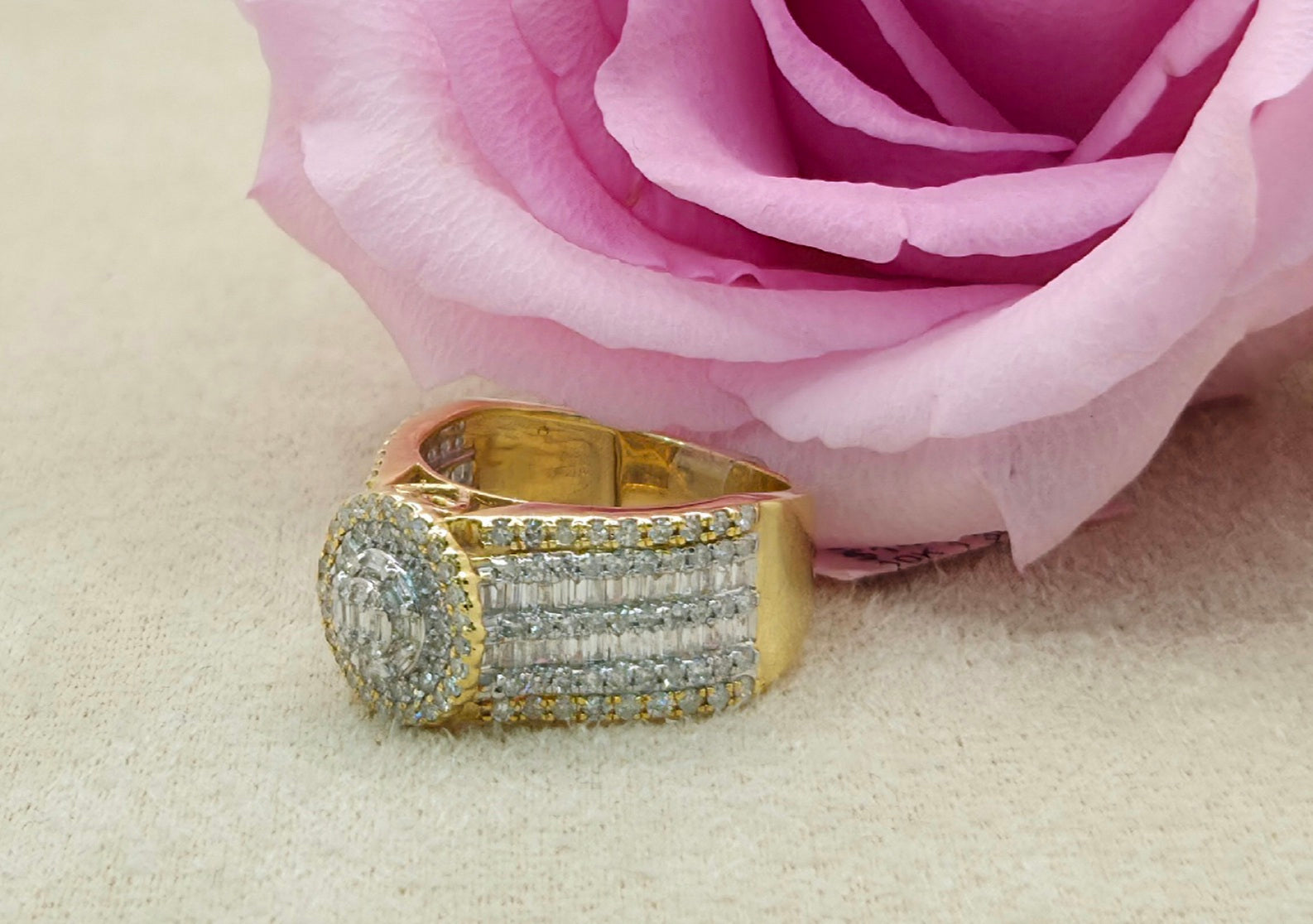 10K ELEGANT ROUND NATURAL DIAMOND WOMAN'S RING – 7 – JY Jewelry Wholesale