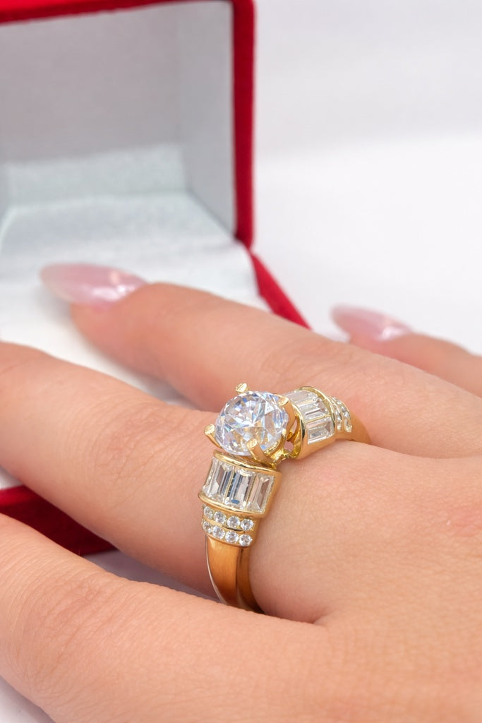 10K ELEGANT ENGAGEMENT RING WITH BAGUETTE DETAILS – 7.5 & 8 – JY Jewelry Wholesale