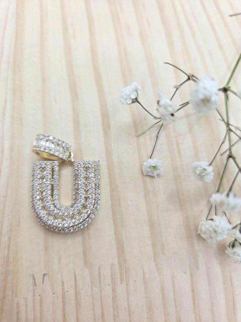 10K SMALL CZ "U" LETTER PENDANT – JY Jewelry Wholesale
