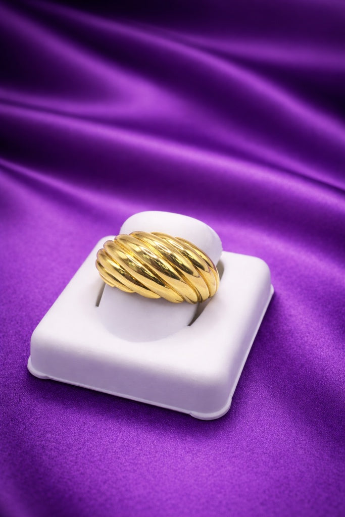10K CLASSIC SHELL WOMAN'S RING – 8 – JY Jewelry Wholesale