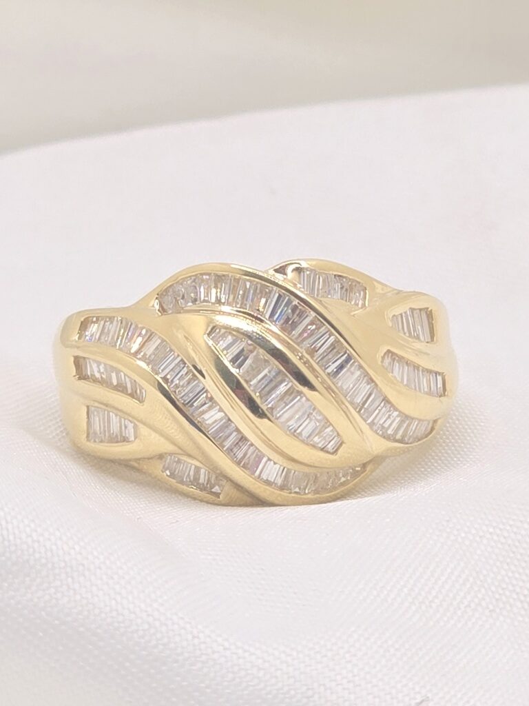 14K YG 1990S SANT AND PEPPER BAGUETTE DIAMOND SWIRL DOME RING – 7 – JY Jewelry Wholesale