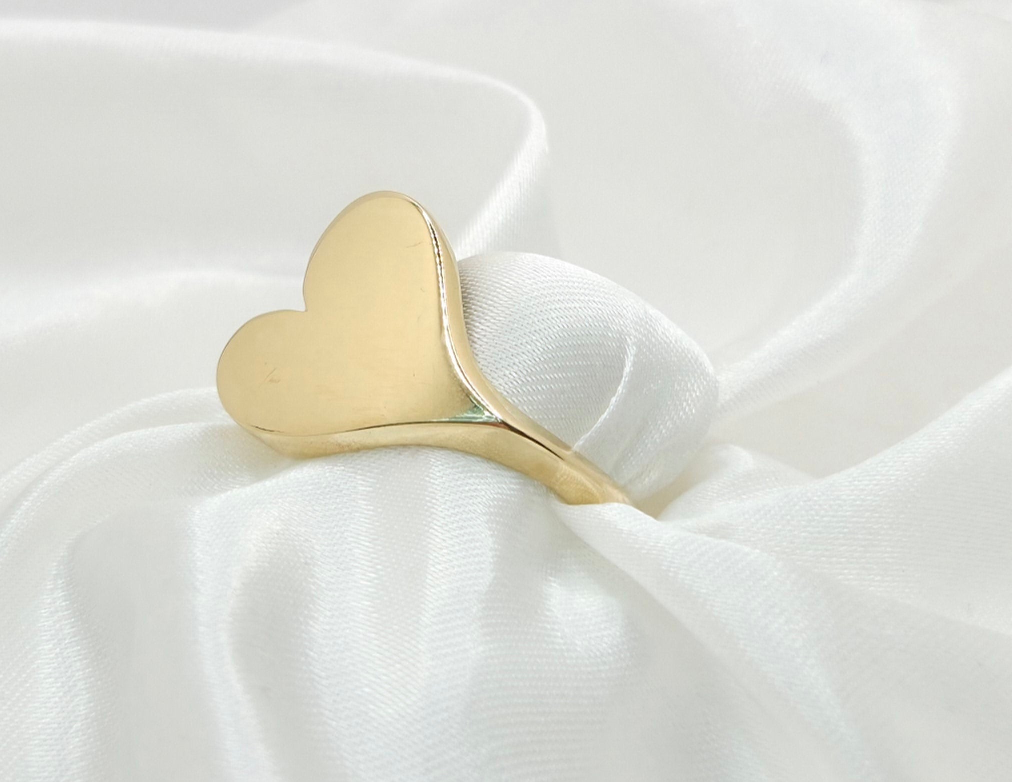 10K LOVELY HEART RING – 7-8 – JY Jewelry Wholesale