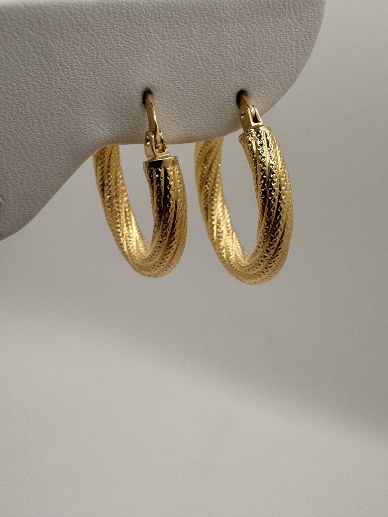 10K CROOKED NEVADAS HOOPS EARRINGS – 3 4.5MM – JY Jewelry Wholesale