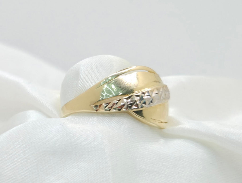 14K ELEGANT TWO TONE DIAMOND CUT DETAIL WOMEN'S RING – 10.5 – JY Jewelry Wholesale
