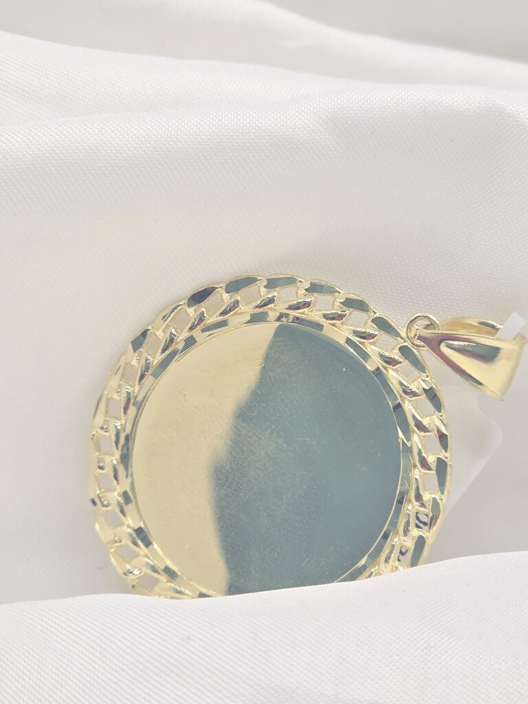 10K ROUND CHAIN DETAIL MEMORIAL PENDANT – JY Jewelry Wholesale