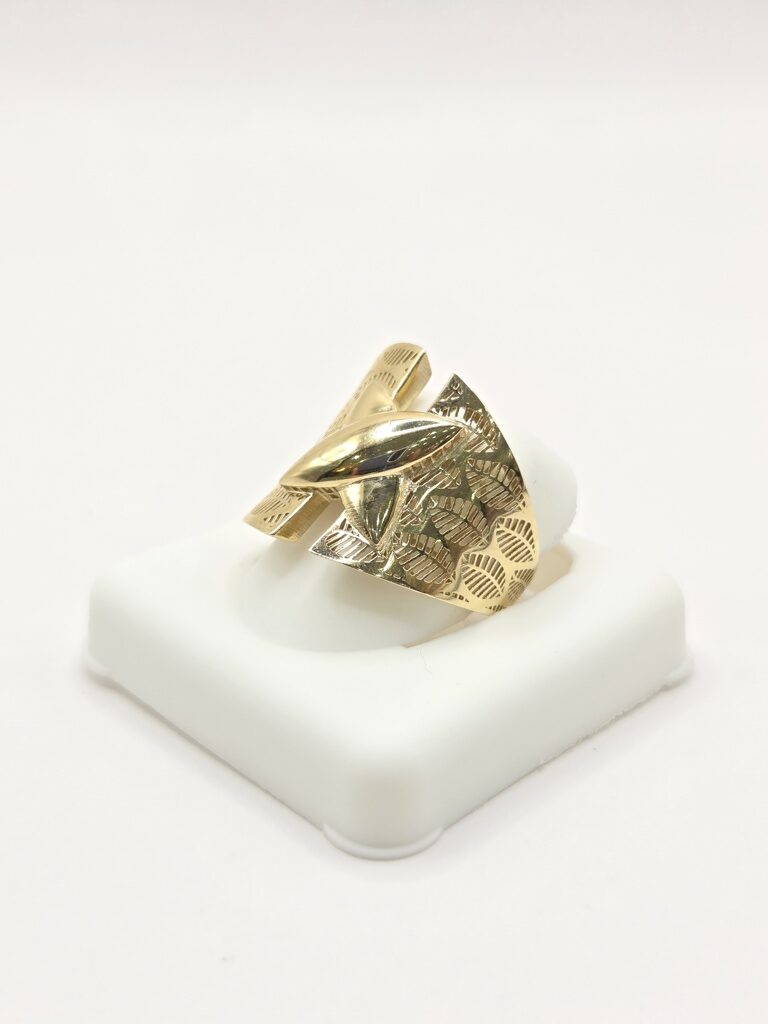10K FANCY LEAVES SILHOUETTES BACK DESIGN X DETAIL CENTER RING – 7-8 – JY Jewelry Wholesale