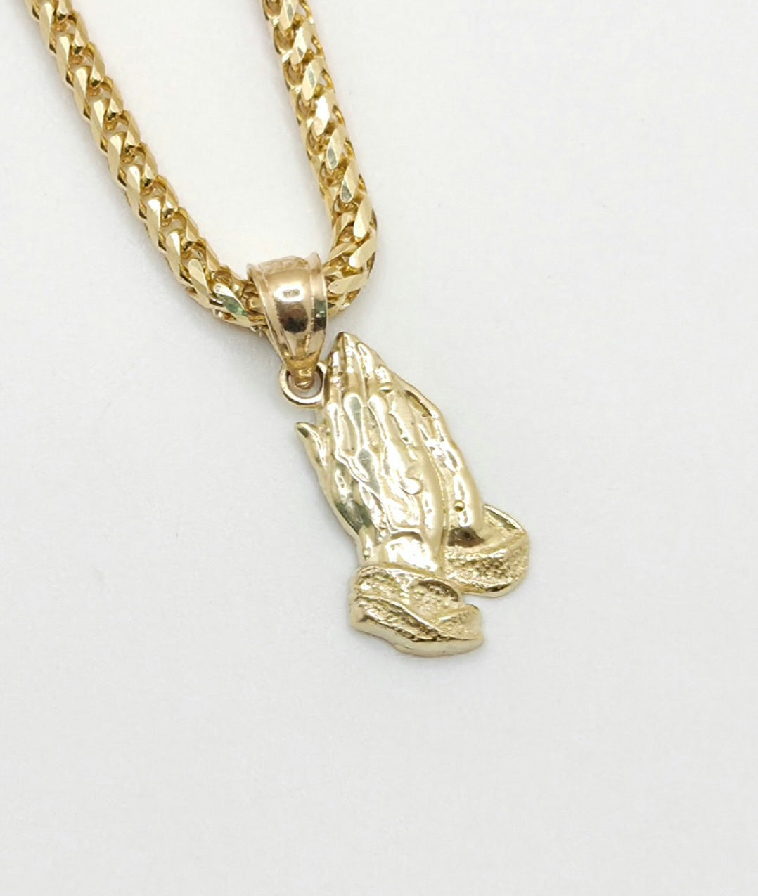 10K EXTRA SMALL PRAYING HANDS PENDANT – JY Jewelry Wholesale