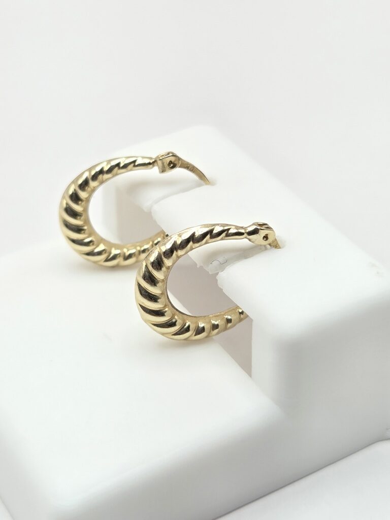 10K SHRIMP DESIGN BABY'S HOOP EARRINGS – JY Jewelry Wholesale