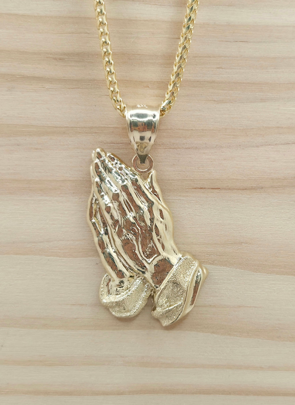 10K MEDIUM PRAYING HANDS PENDANT – JY Jewelry Wholesale
