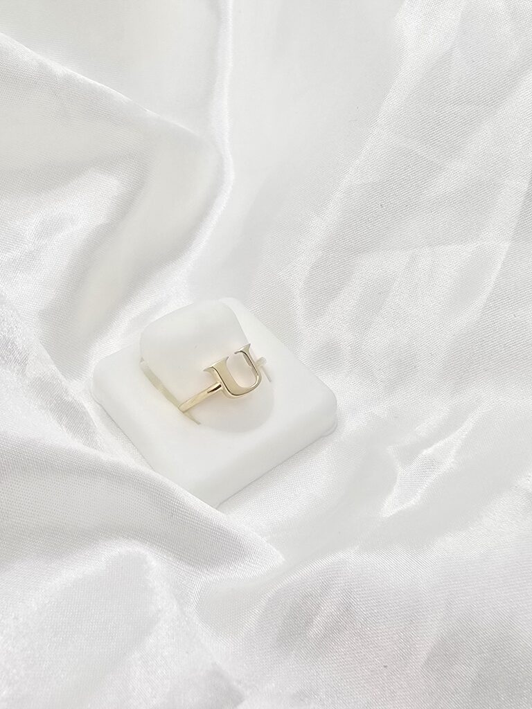 14K "U" LETTER RING – 7 – JY Jewelry Wholesale