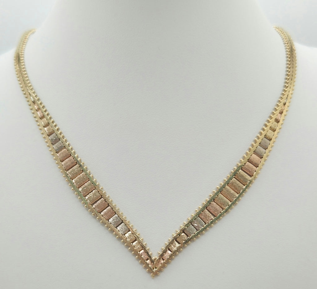 10K V-SHAPED GOLD STATEMENT LUXURY NECKLACE – 4MM 16" – JY Jewelry Wholesale