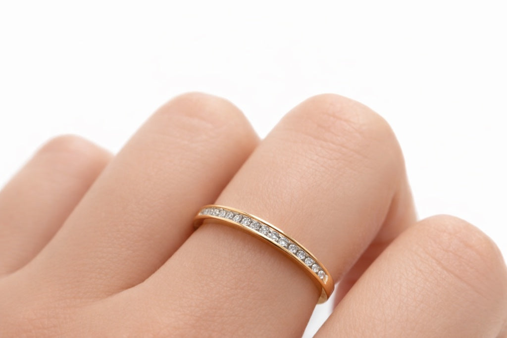 10K DELICATE DIAMOND WOMAN'S BAND RING – 7 – JY Jewelry Wholesale
