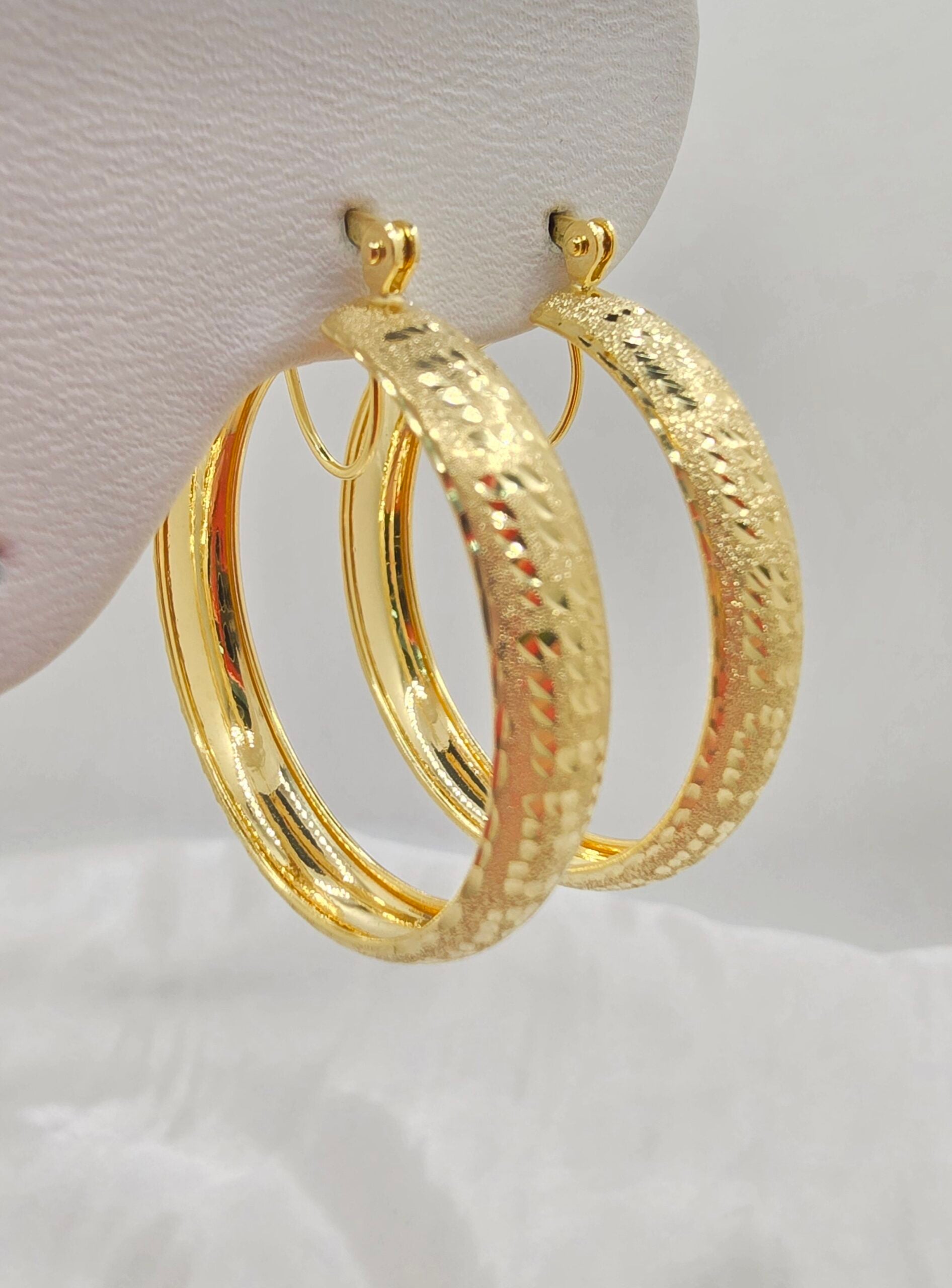 14K GLITTER WITH GREEK DESING HOOPS EARRINGS – 3 6MM – JY Jewelry Wholesale
