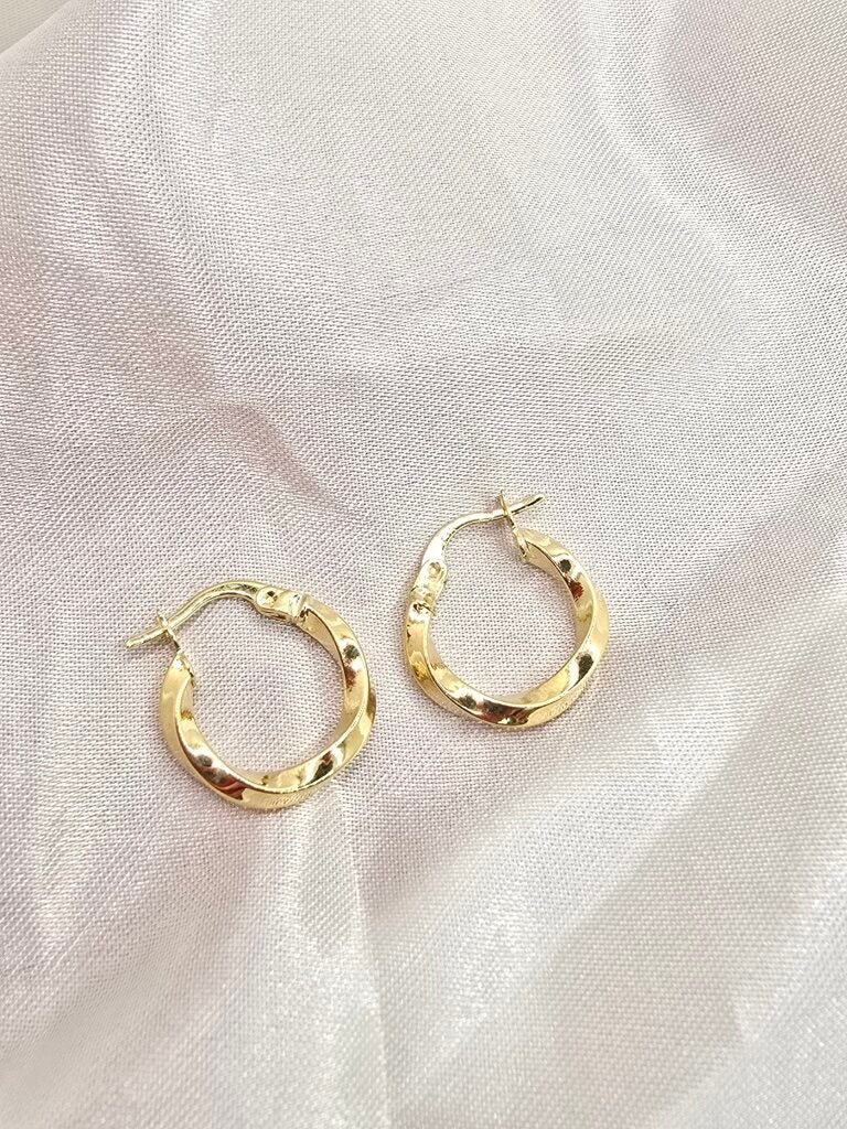14K DELICATE CROOKED HOOPS EARRINGS – 1 – JY Jewelry Wholesale