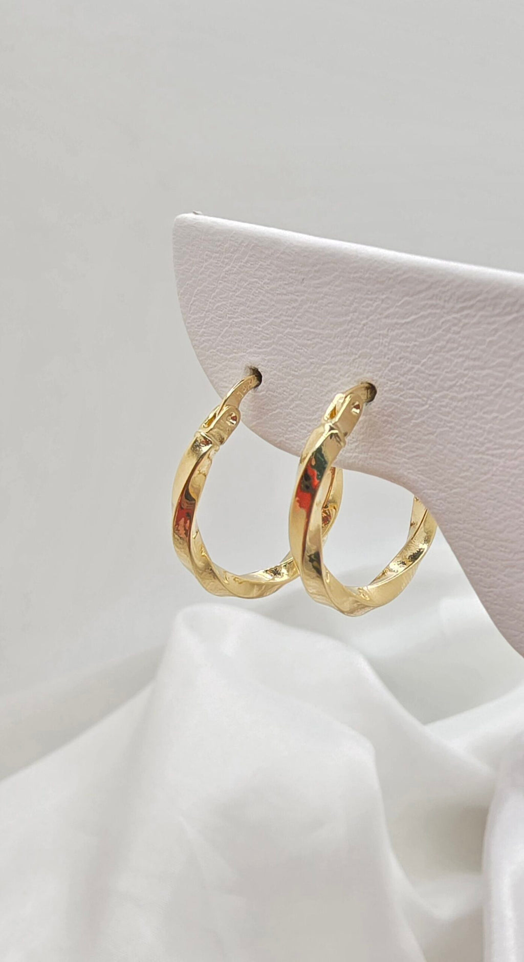14K DELICATE CROOKED HOOPS EARRINGS – 2 – JY Jewelry Wholesale