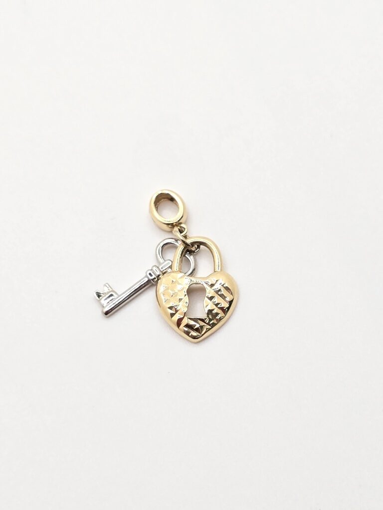 14K HEART AND KEY CHARM – JY Jewelry Wholesale