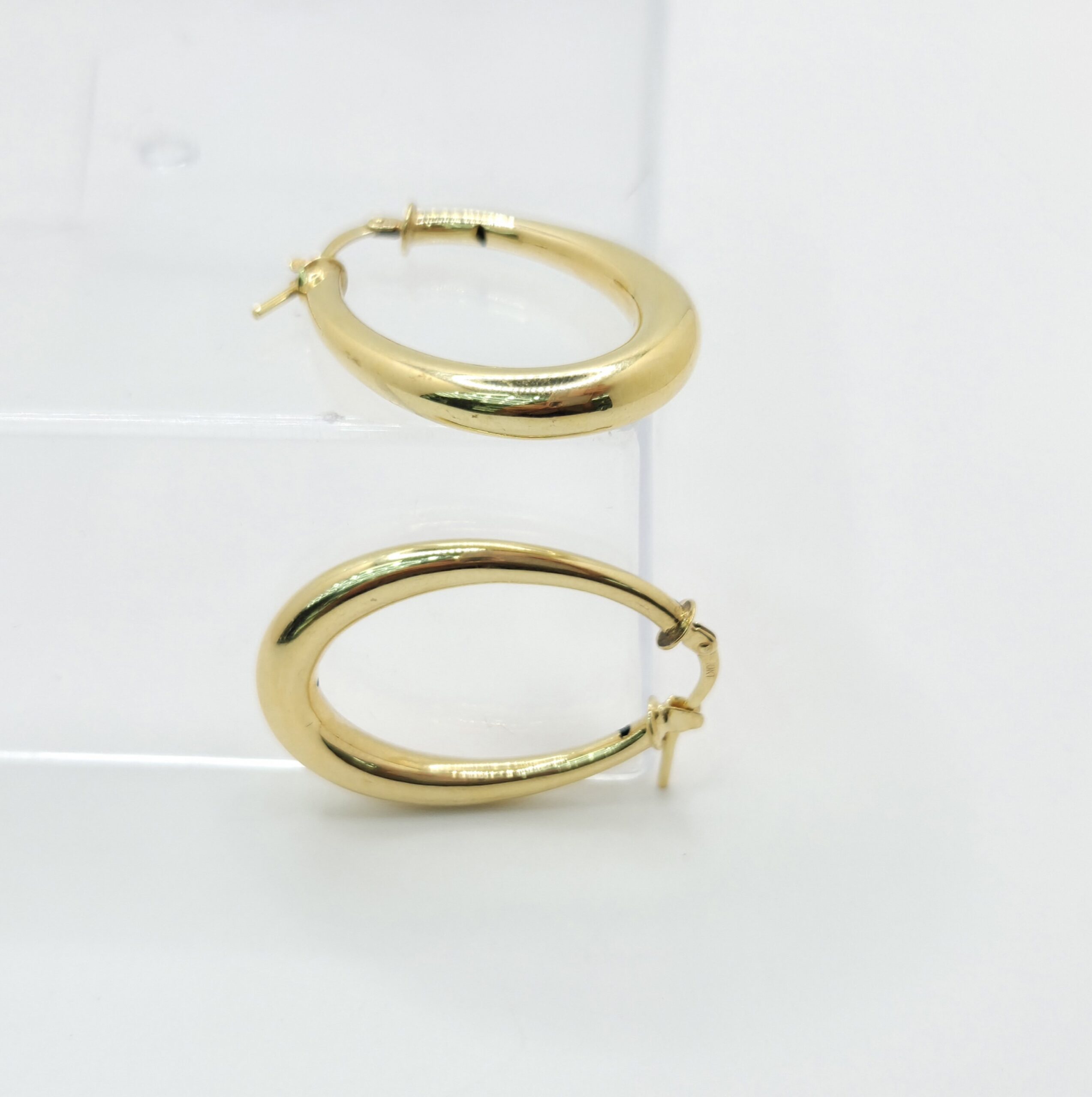 10K SMALL MODERN OVAL HOOPS EARRINGS – JY Jewelry Wholesale