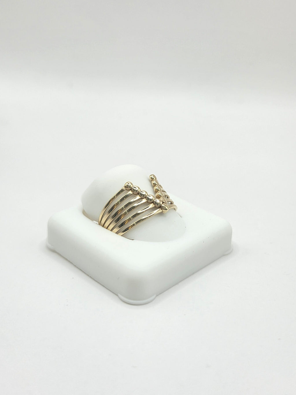 10K DELICATE V DESIGN WOMAN'S RING – 8 – JY Jewelry Wholesale