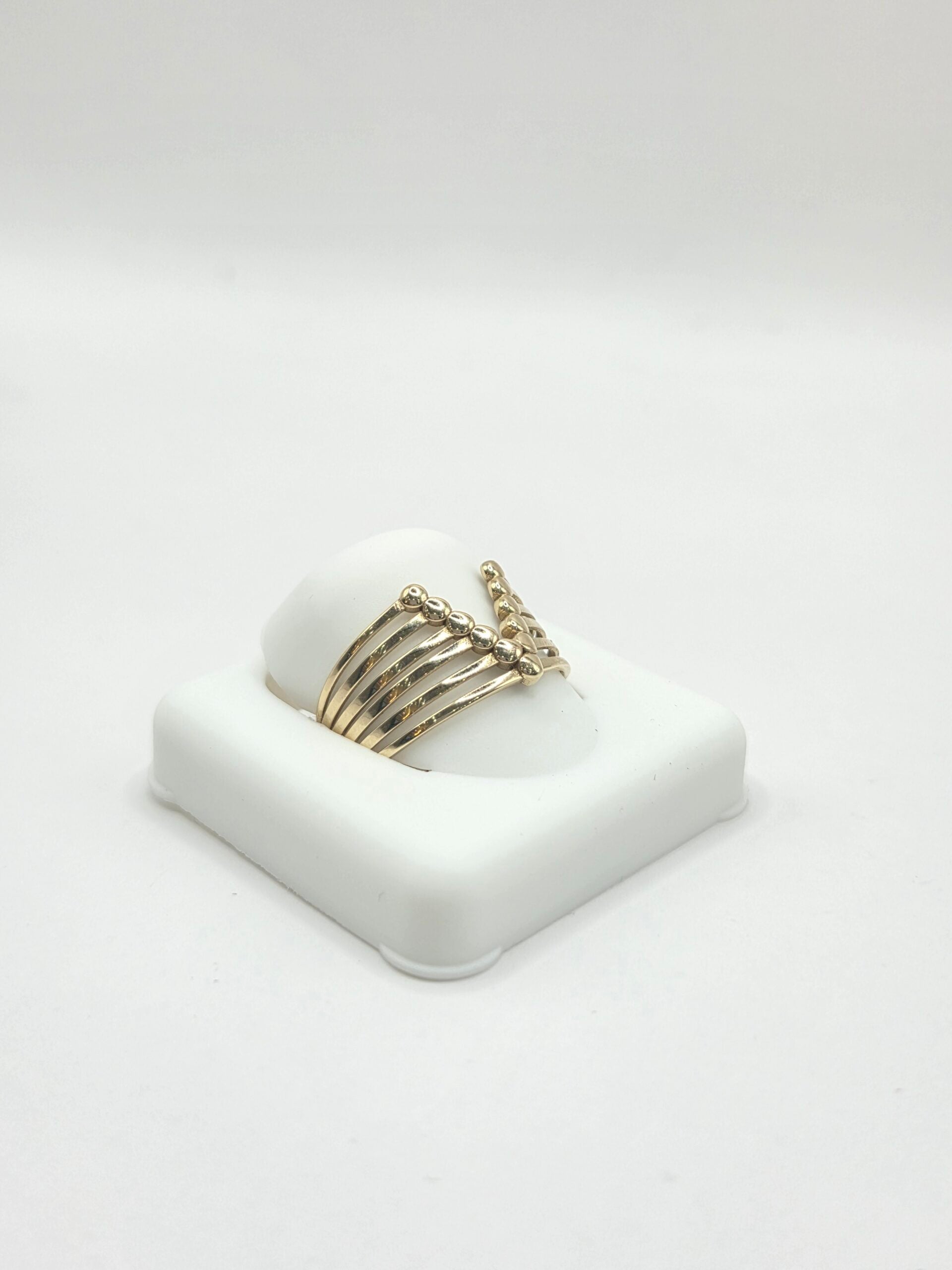 10K DELICATE V DESIGN WOMAN'S RING – 8 – JY Jewelry Wholesale