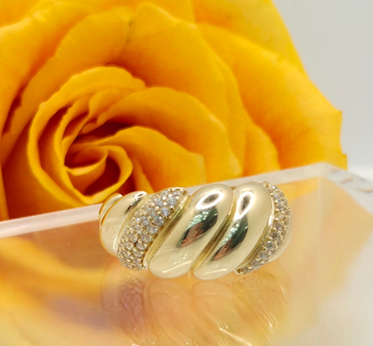 14K MODERN SHELL CZ DETAIL WOMEN'S RING – 7.5 – JY Jewelry Wholesale