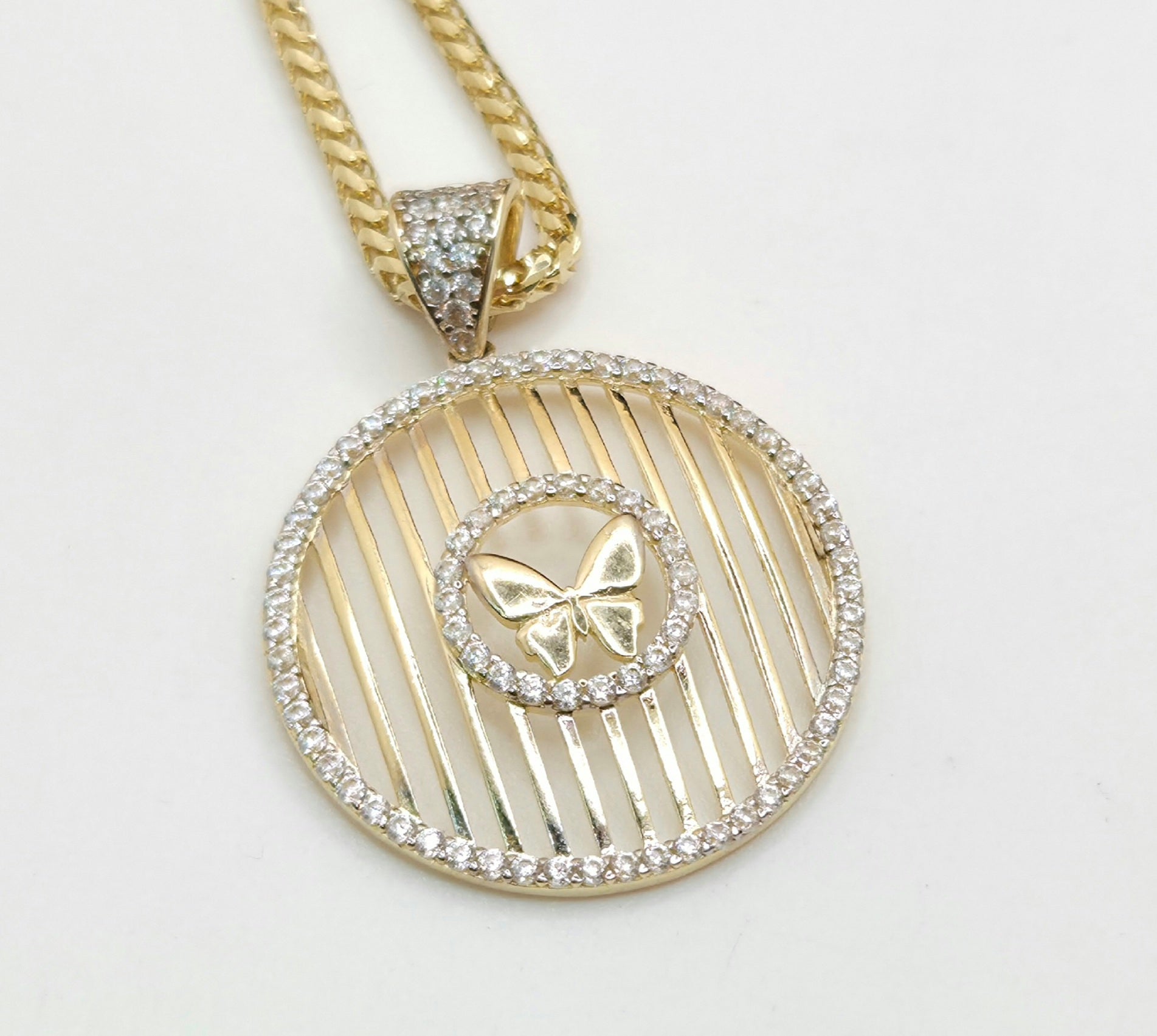 14K BAR BACKGROUND ROUND BUTTERFLY CENTER PENDANT – JY Jewelry Wholesale