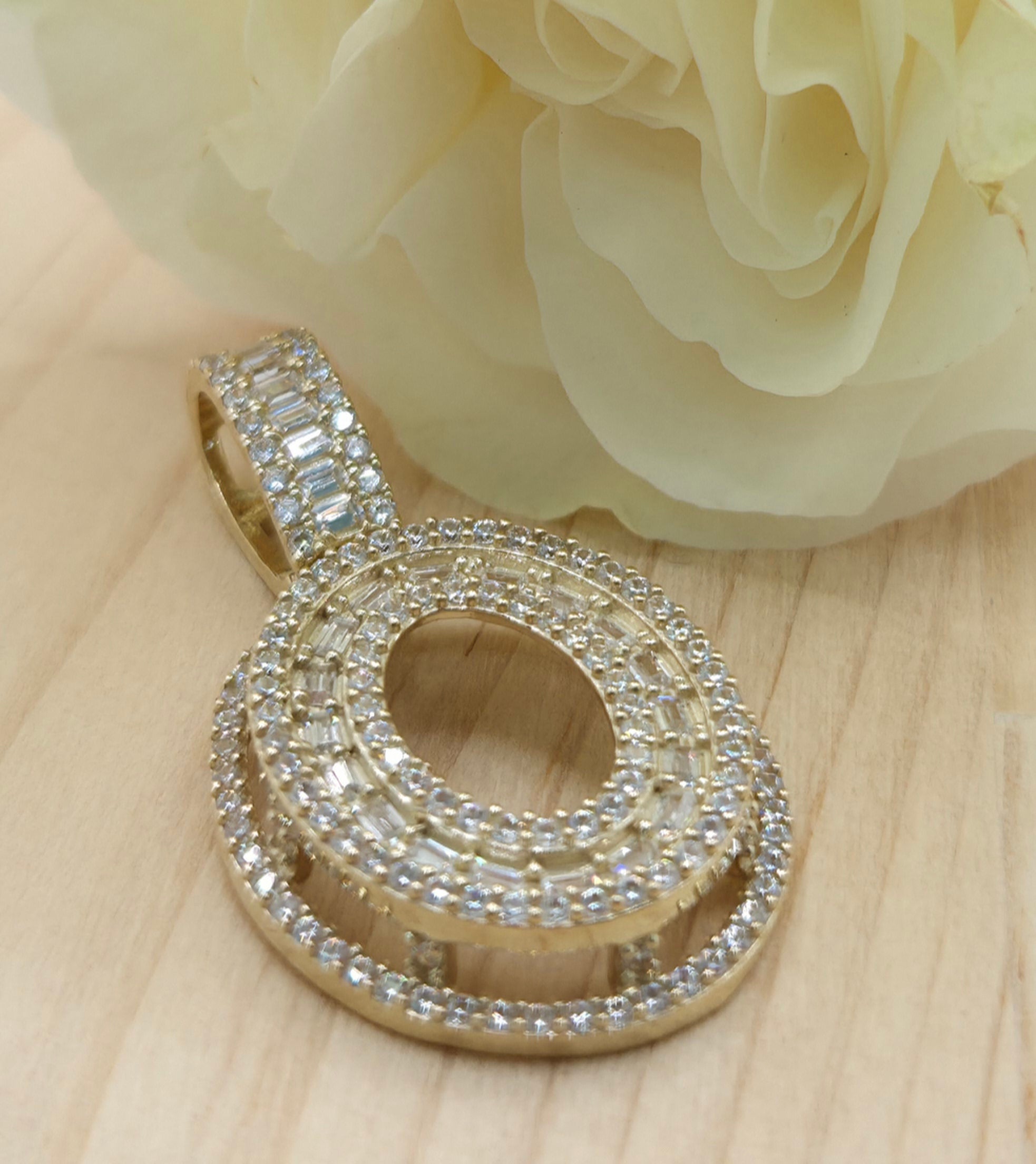 10K SMALL CZ "O" LETTER PENDANT – JY Jewelry Wholesale